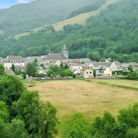 House With 3 Bedrooms In Marie De Campan With Wonderful Mountain View Enclosed Garden&wifi Vakantiehuis *